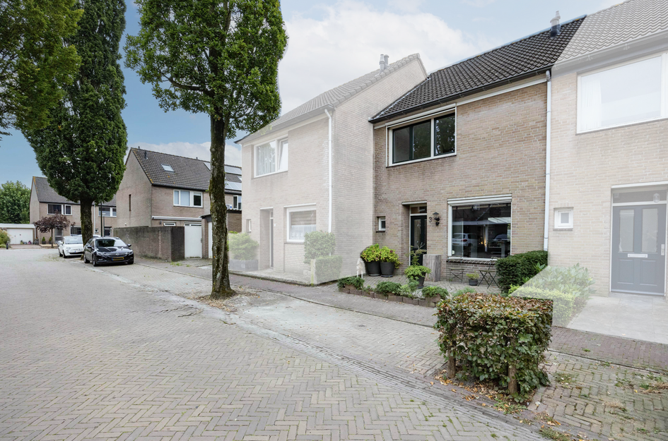 Burg. Van den Oeverstraat 3