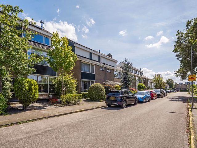 Prins Clausstraat 7, Benthuizen