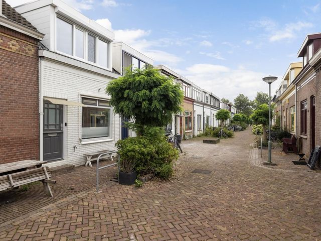 Anthonie Camerlingstraat 6, Dordrecht