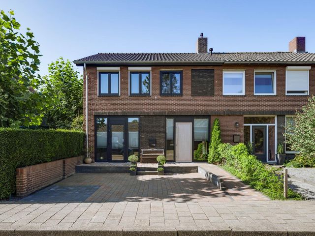 Dorpstraat 15A, Leveroy