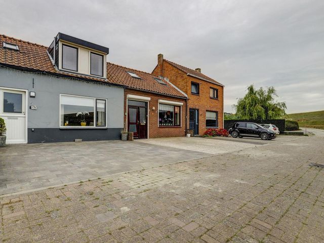 Nieuwendijk 5, Wemeldinge