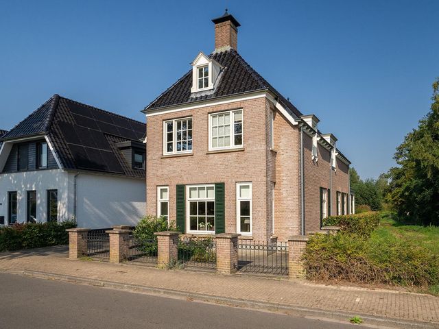 Broekheenseweg 45, Enschede