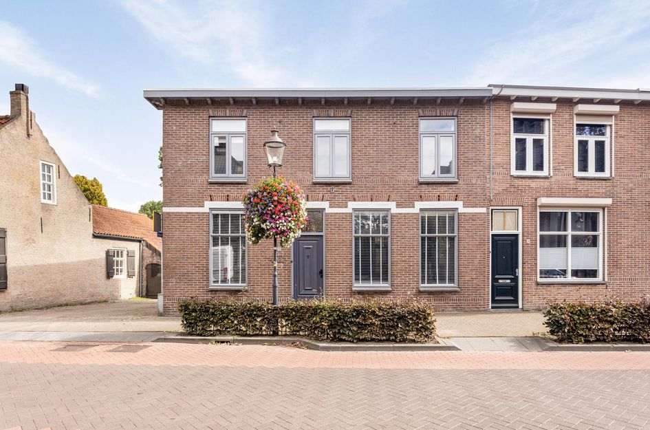 Raadhuisstraat 21