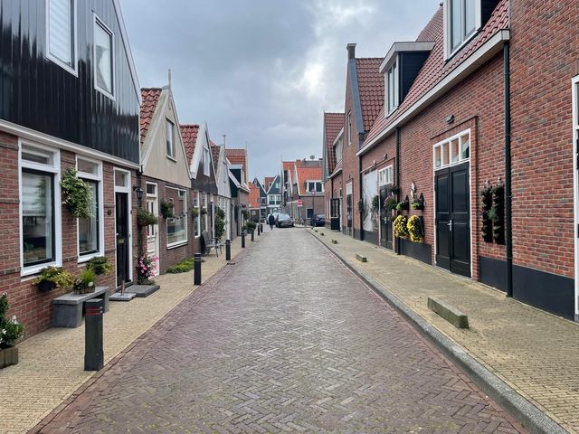 W J Tuijnstraat 18, Volendam