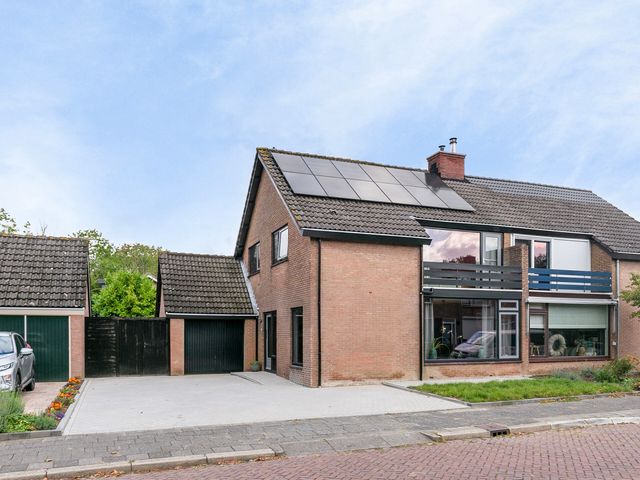 Rembrandtlaan 10, Middelharnis