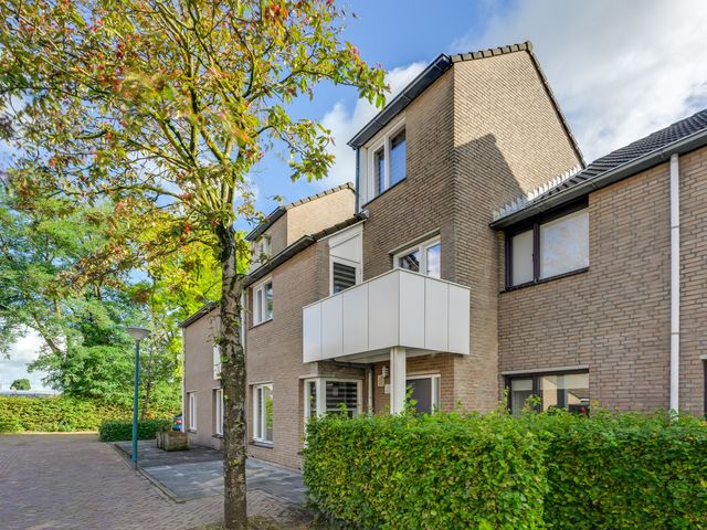 Looiersveld 32, Rijen