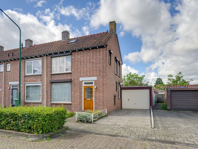 Jan Steenstraat 19, Rijen