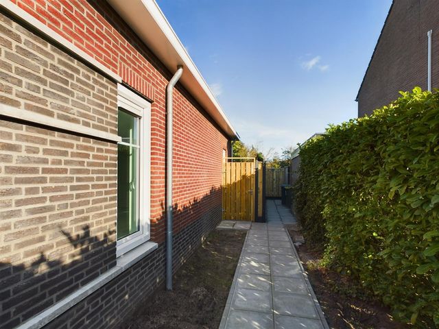 Romerswaalestraat 12, Zuiddorpe
