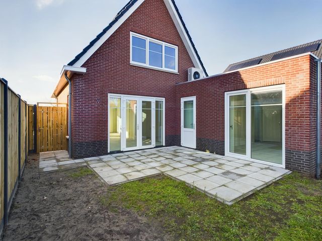 Romerswaalestraat 12, Zuiddorpe