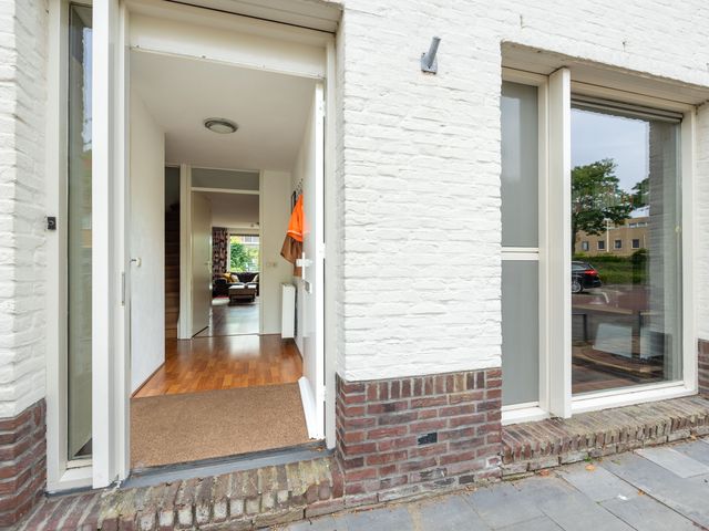 Leliekeverstraat 18, Den Haag