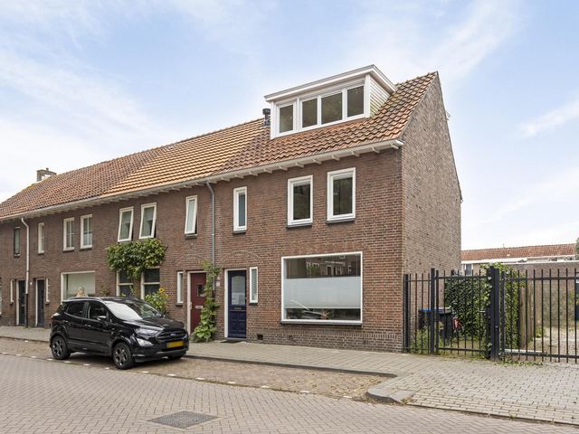 Kruisvaardersstraat 33, Tilburg