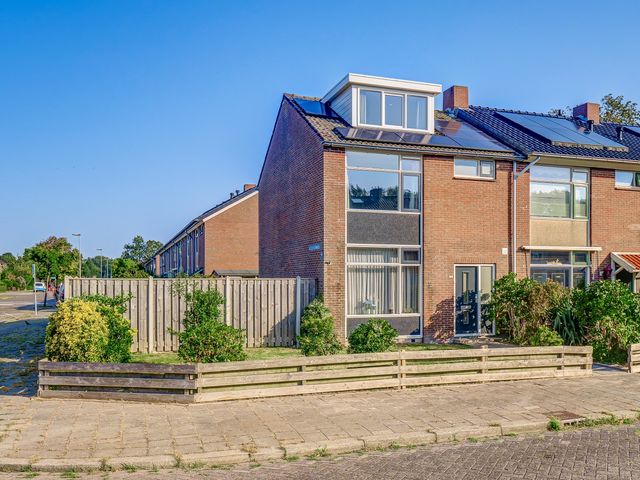 Pieter Korffstraat 1, Den Helder