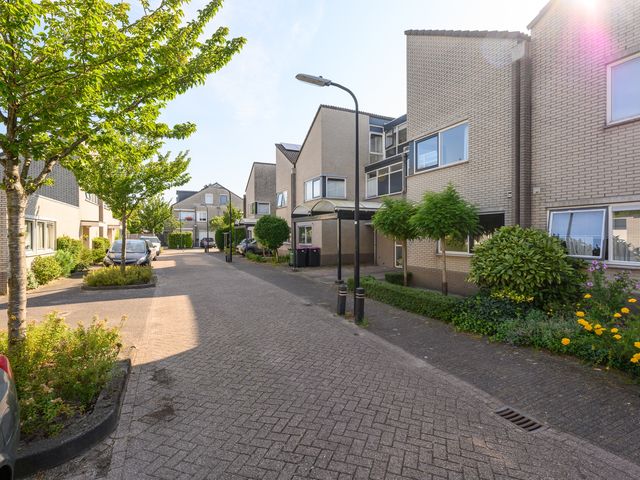 Maartensweer 7, Leidschendam