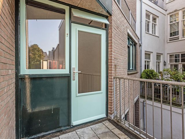 Sint Antoniesbreestraat 108, Amsterdam