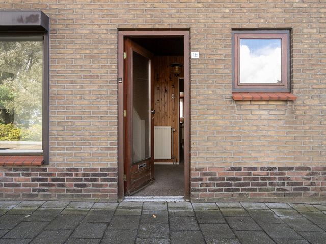 Polenstraat 18, Axel