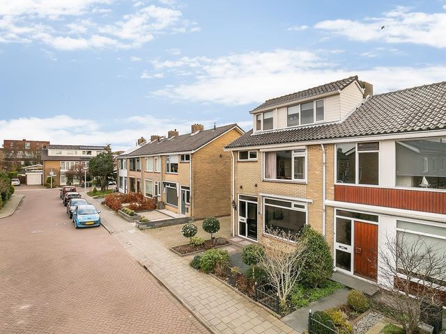 Asterstraat 9, Oud-Beijerland