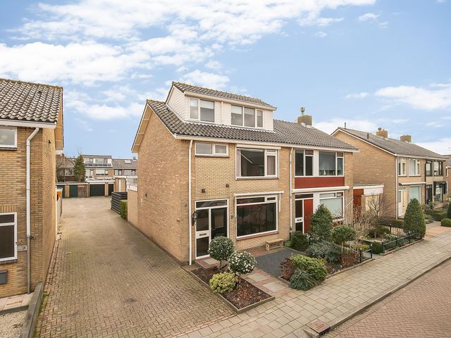 Asterstraat 9, Oud-Beijerland