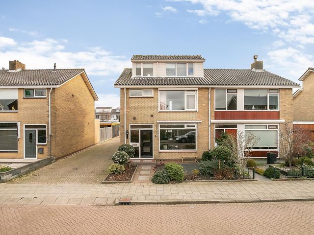 Asterstraat 9, Oud-Beijerland