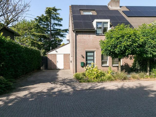 Hoefberg 23, Rosmalen