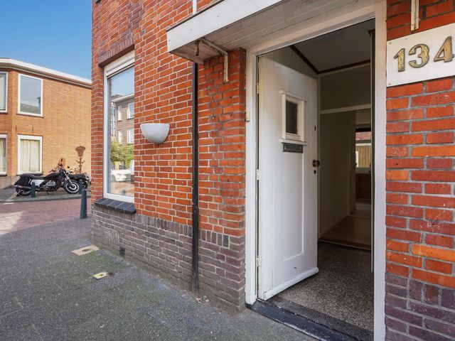 Bussumsestraat 134, Den Haag