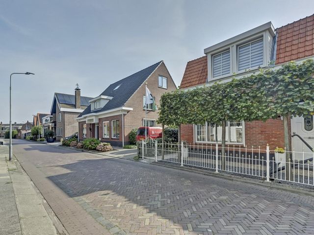 Burgemeester Hagelaan 14, Bruinisse