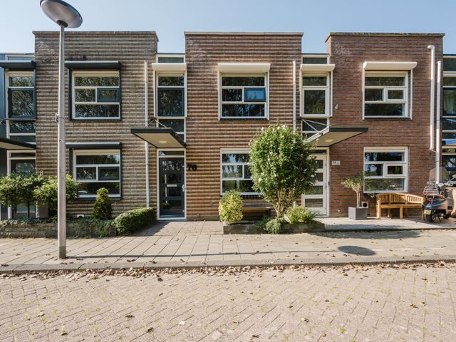 Golda Meirstraat 76, Spijkenisse