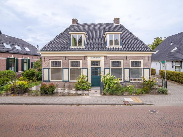 Dorpsstraat 60, Rheden