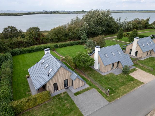 Oesterdam 143, Tholen