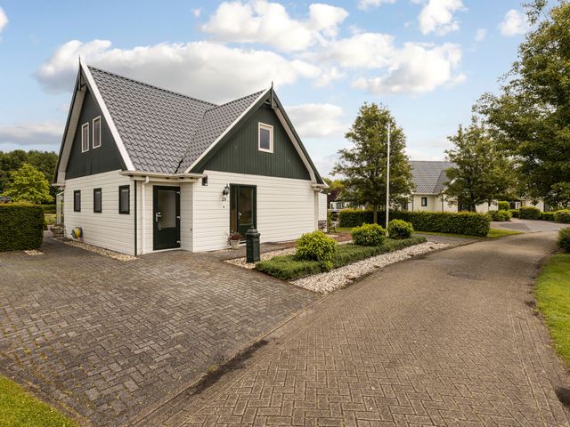 Zuiderdwarsdijk 28, Gasselternijveen