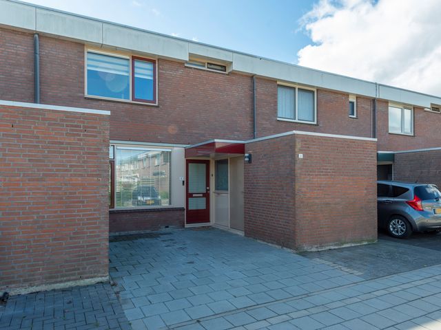 Wassenaarstraat 8, Almere