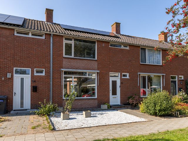 Dr. Th. Tjabbesstraat 52, Veendam