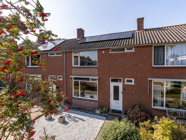 Dr. Th. Tjabbesstraat 52, Veendam