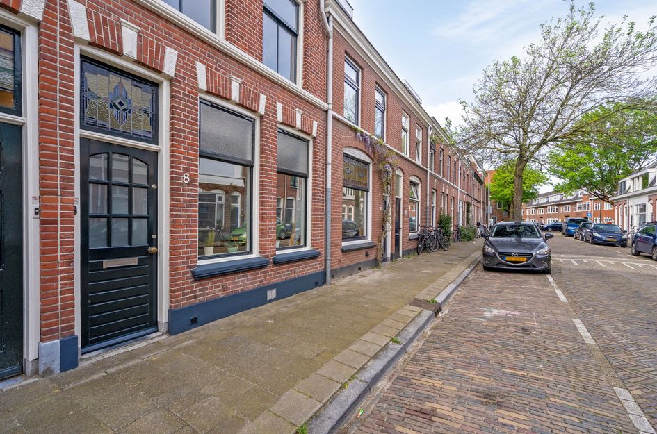 Leliestraat 8