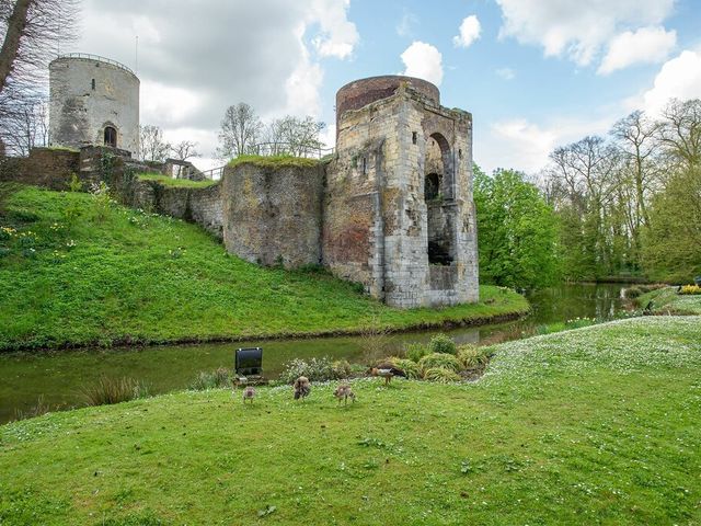 Nederhof 6, Stein