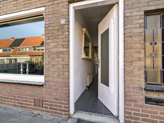 Hondiusstraat 25, Terneuzen