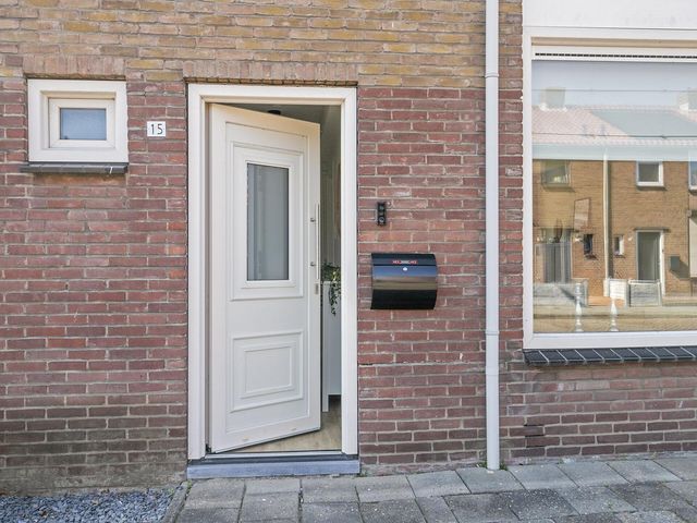 van Cantfortstraat 15, Terneuzen