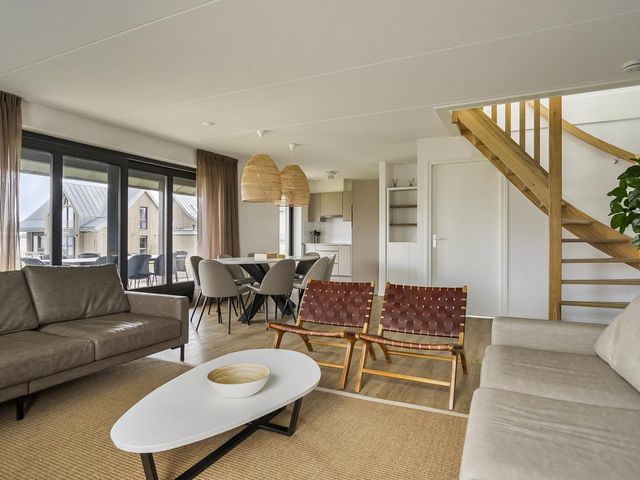 Oesterdam 301, Tholen