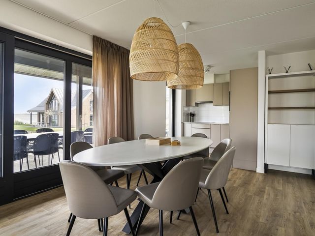 Oesterdam 301, Tholen