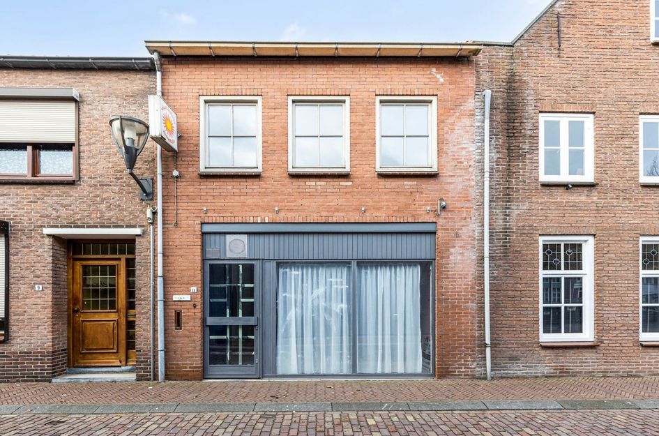 Overdamstraat 11