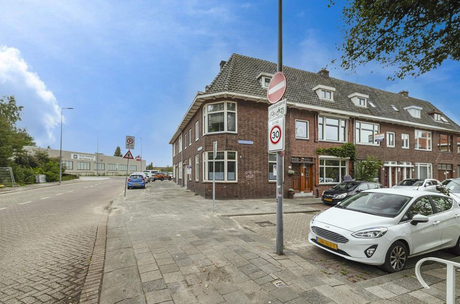 Zestienhovensekade 119B