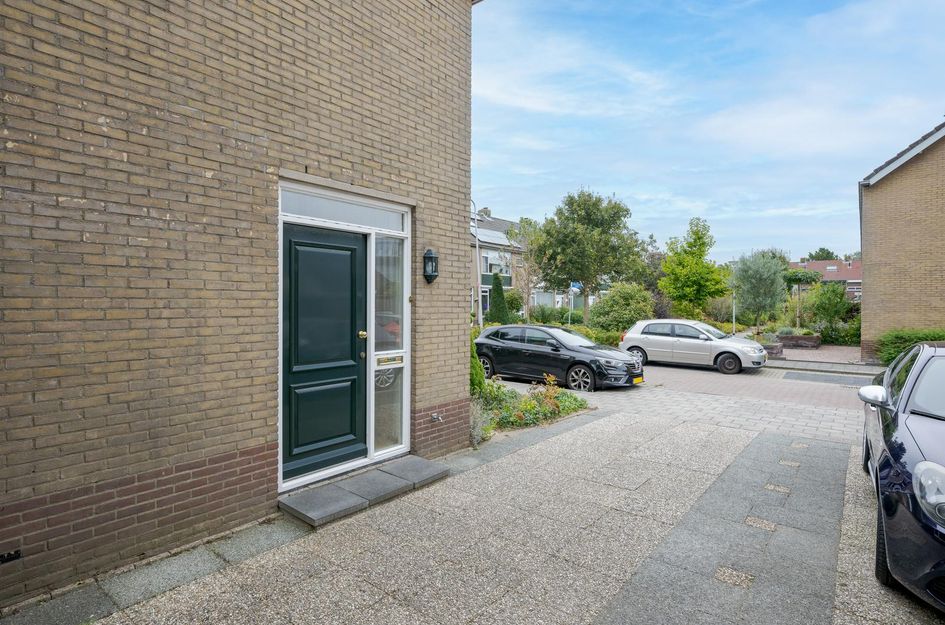 Burgemeester van Outerenstraat 13