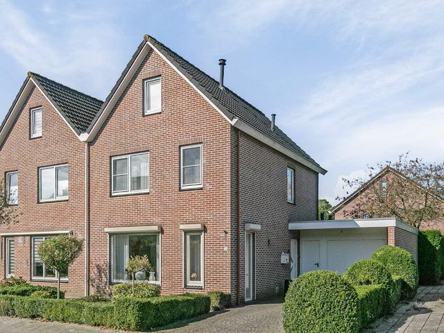 Aalbershof 28, IJsselmuiden