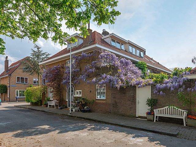 Koningin Anna Paulownastraat 13, Zwolle