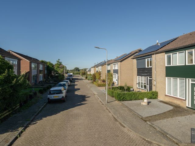 Wethouder Van Gamerenstraat 10, Rhenoy