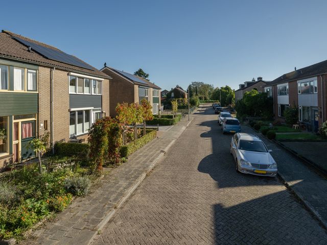 Wethouder Van Gamerenstraat 10, Rhenoy