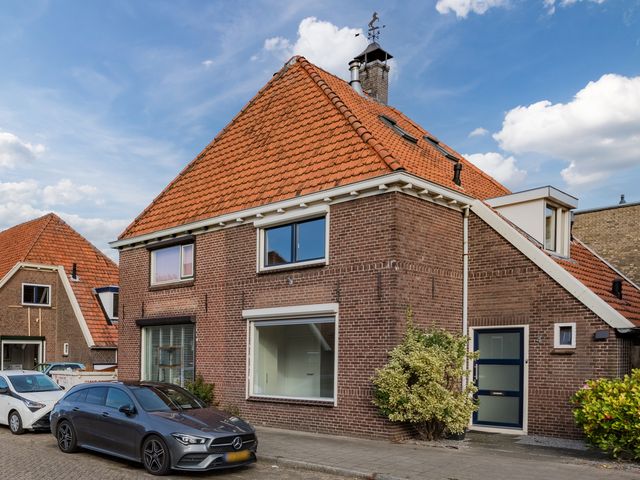 Vooreinde 4, Waalwijk