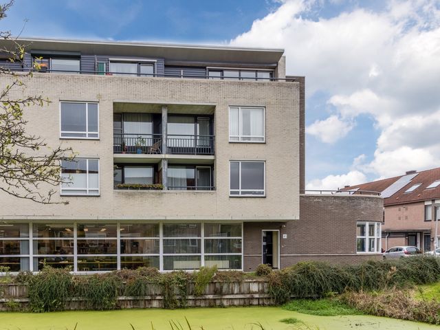 Fluitekruid 38, Den Hoorn