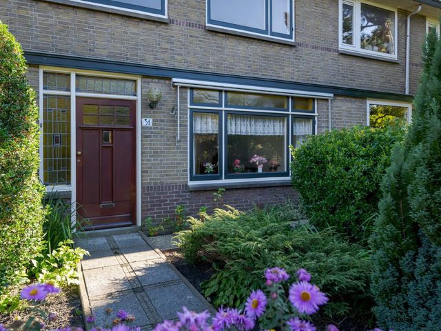 Oranjekade 31, Voorschoten