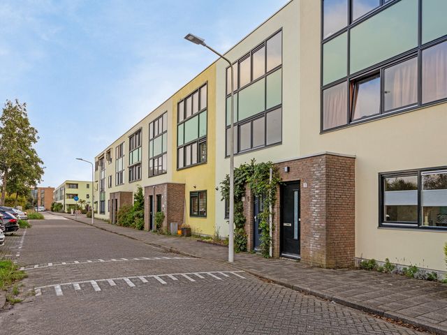 Magda de Haasstraat 5, Leiden