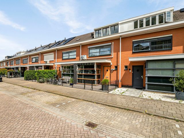 Donizettistraat 135, Capelle aan den IJssel